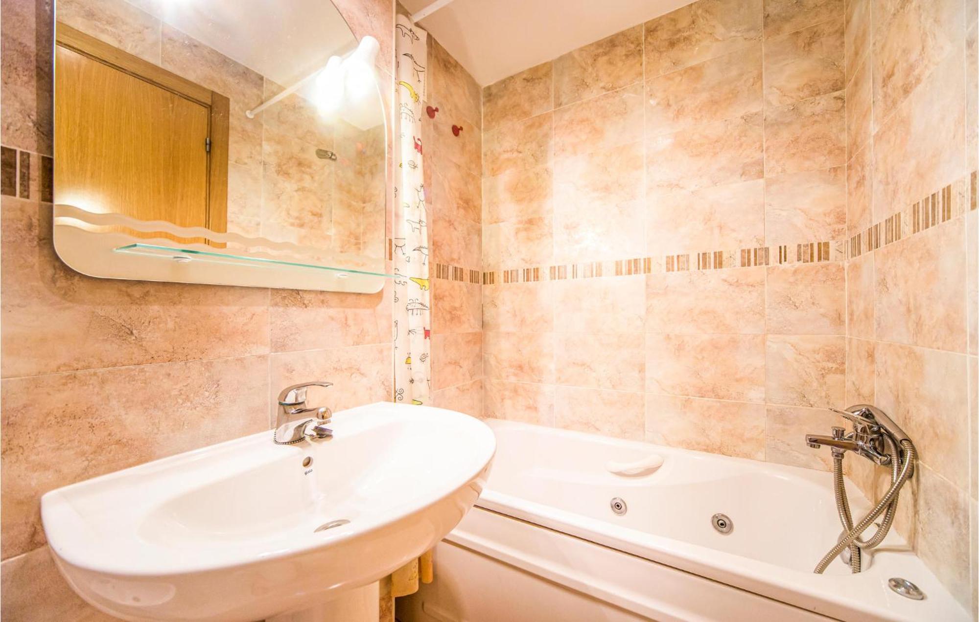 Amazing apartment in Oropesa del Mar with 2 Bedrooms, Outdoor swimming pool&Swimming pool Buitenkant foto
